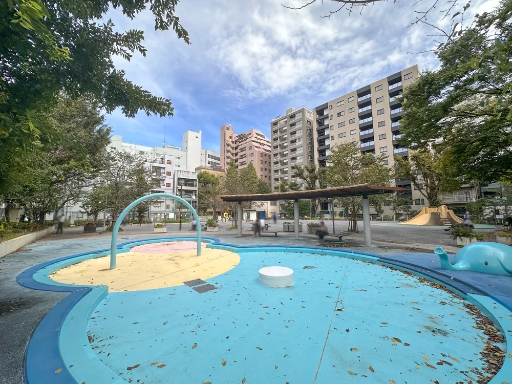 越前堀児童公園 じゃぶじゃぶ池