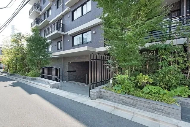 ザ・パークハウス市谷甲良町　植栽