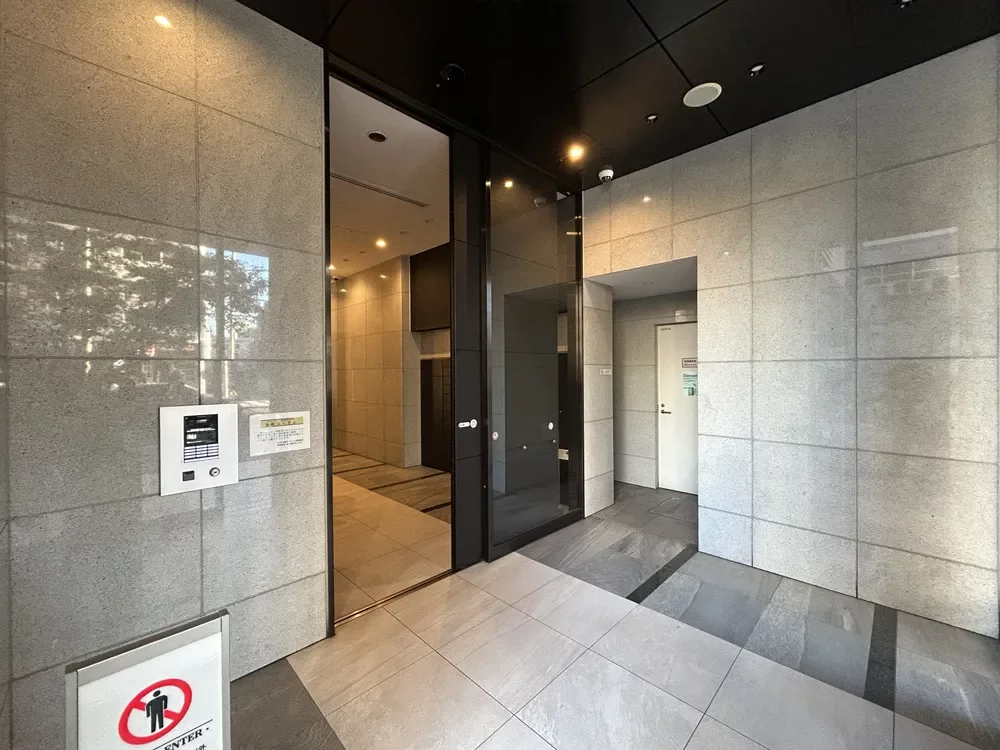 リビオ目黒 ザ・プレイス エントランス