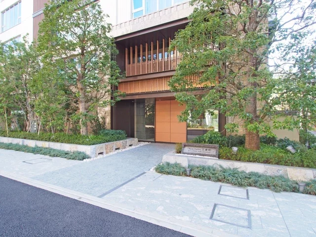 パークコート三番町ヒルトップレジデンス　アプローチ