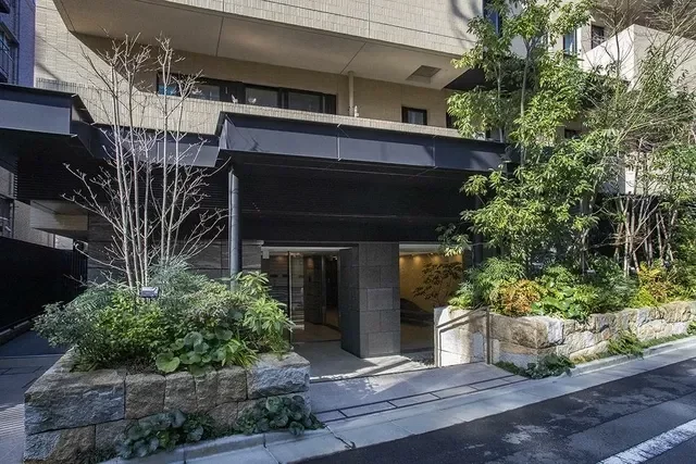 グランドメゾン表参道 アプローチ