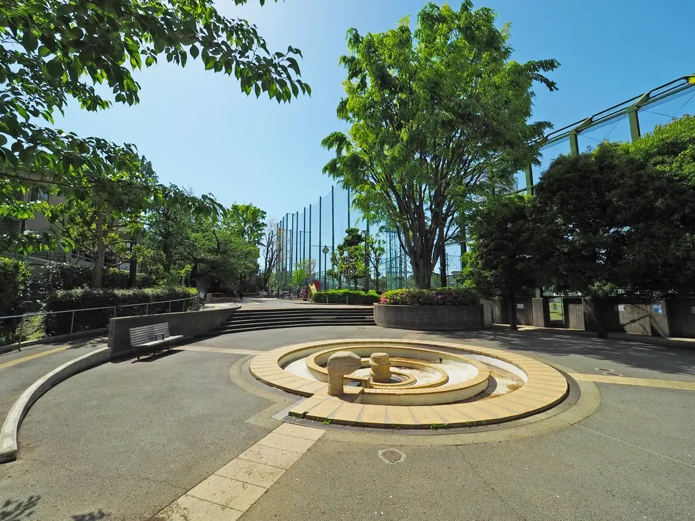 港区立青山公園