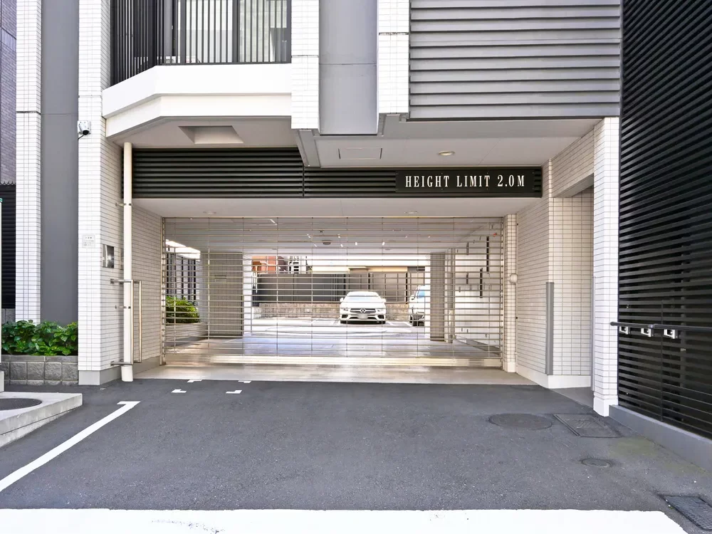 シティハウス四谷津の守坂 駐車場