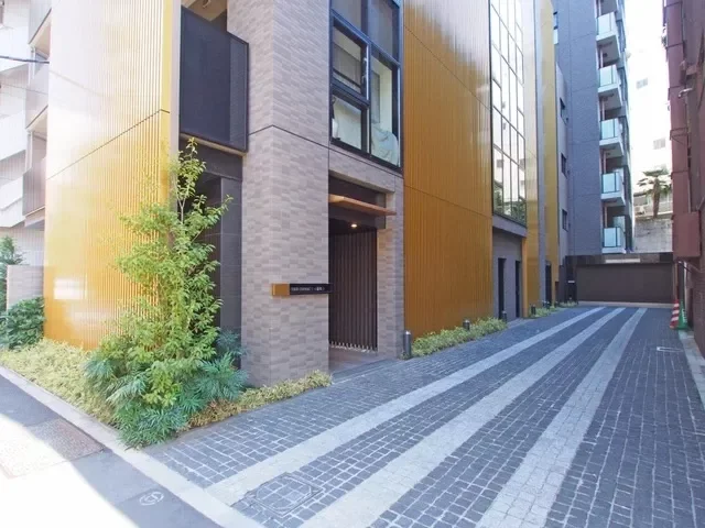 THE CONOE一番町 アプローチ