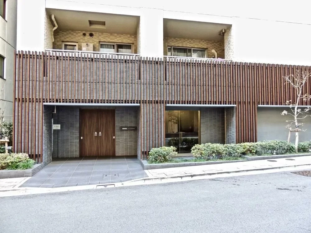 ウェリス千代田東神田 エントランス