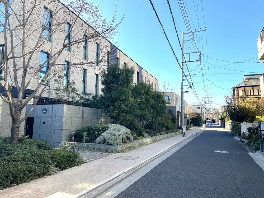 パークホームズ文京小日向ザレジデンス アプローチ