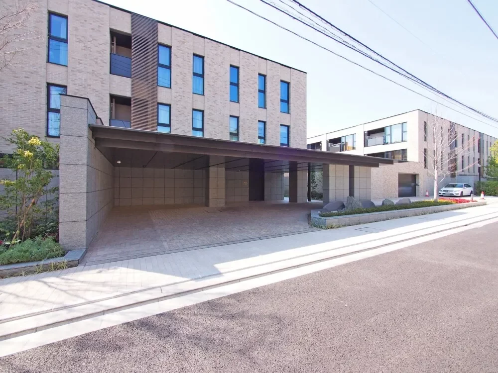 パークホームズ文京小日向ザレジデンス アプローチ