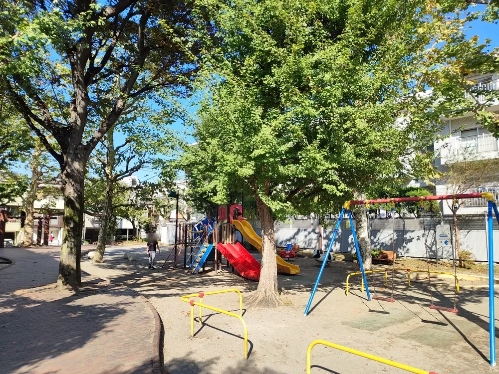 新宿区立あさひ児童遊園