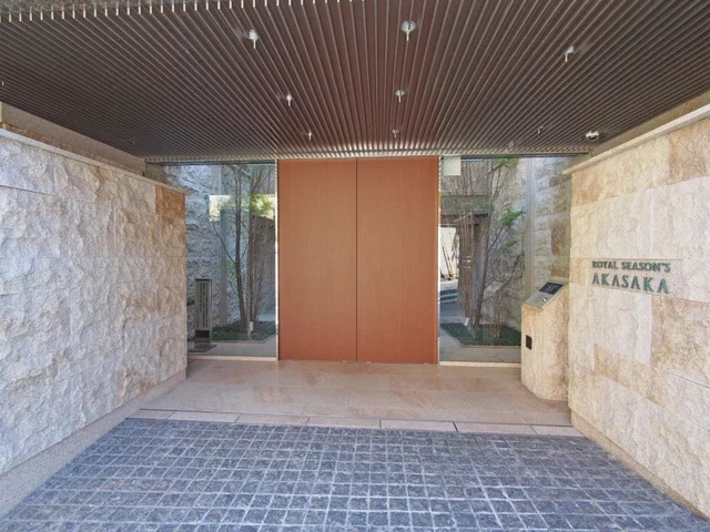 ロイヤルシーズン赤坂 エントランス