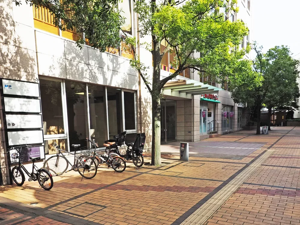 港区立赤坂図書館