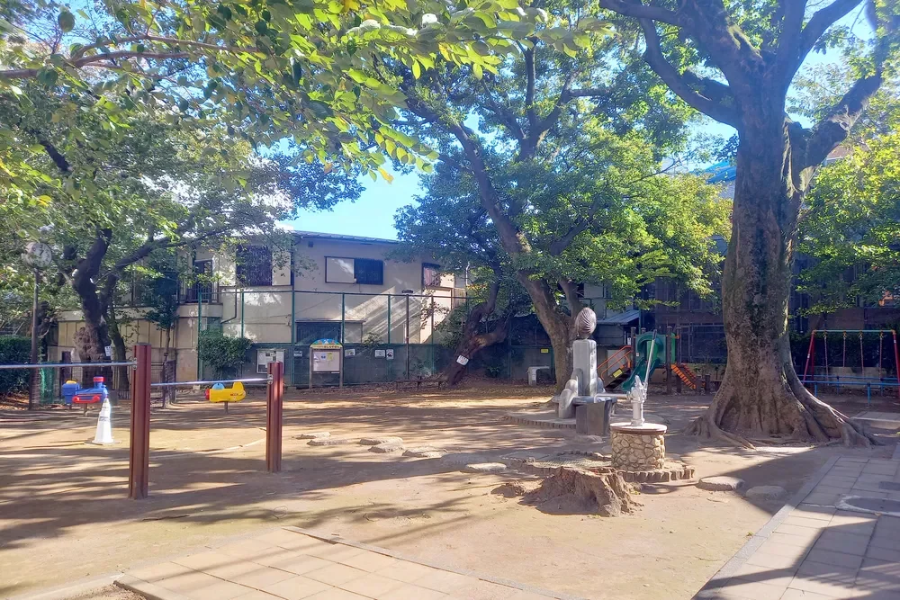 区立雷神山児童遊園