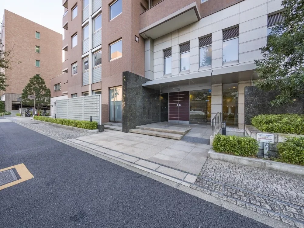 ジェントルエア神宮前 エントランス