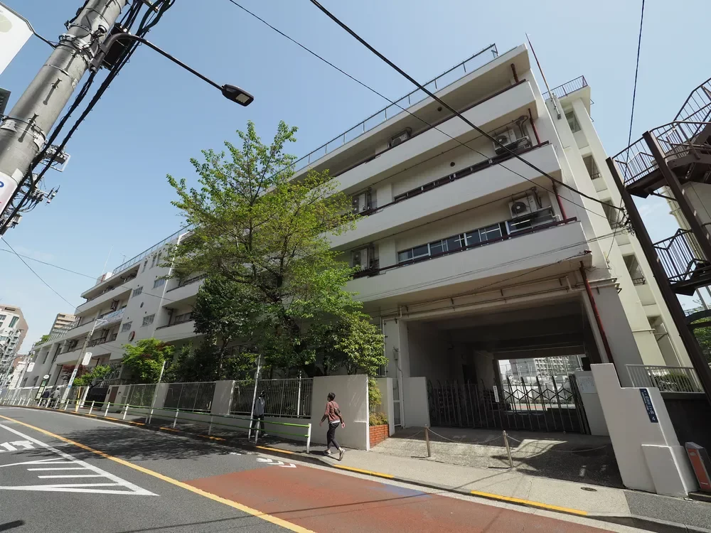 港区立白金小学校