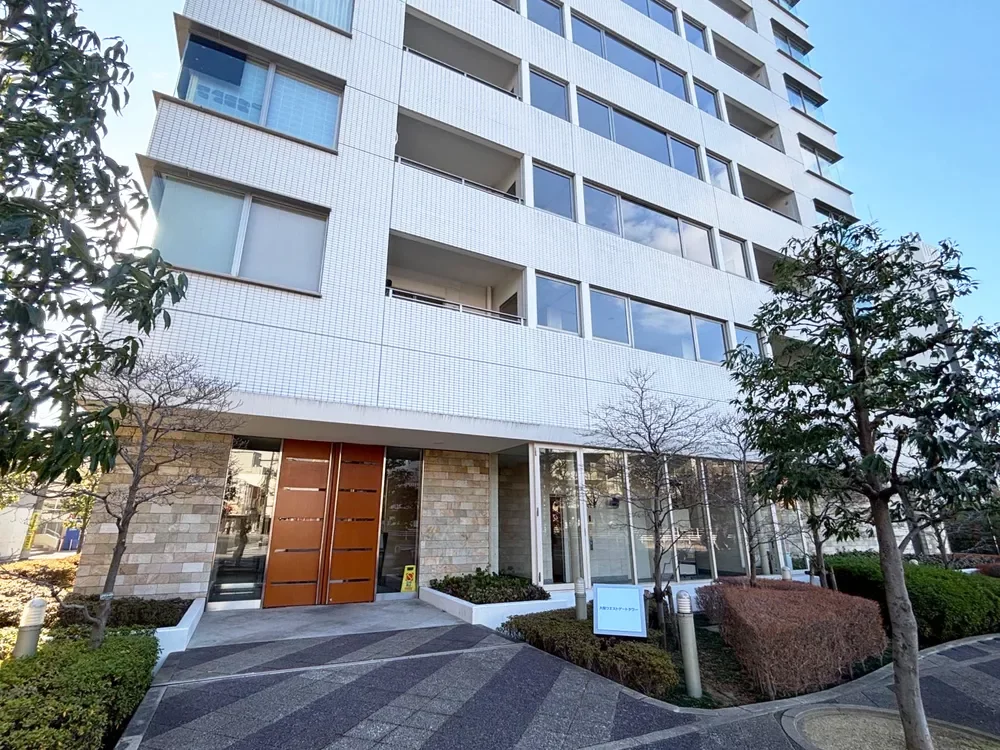 大阪ウエストゲートタワー アプローチ