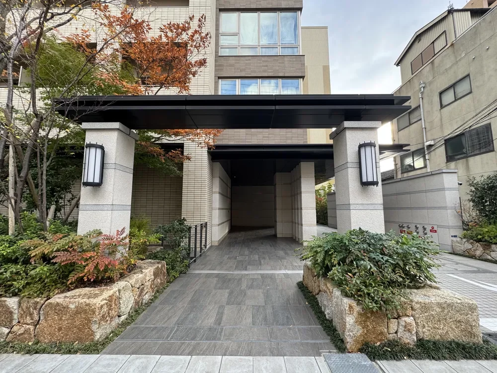 グランドメゾン上町台ザ・タワー エントランス正面