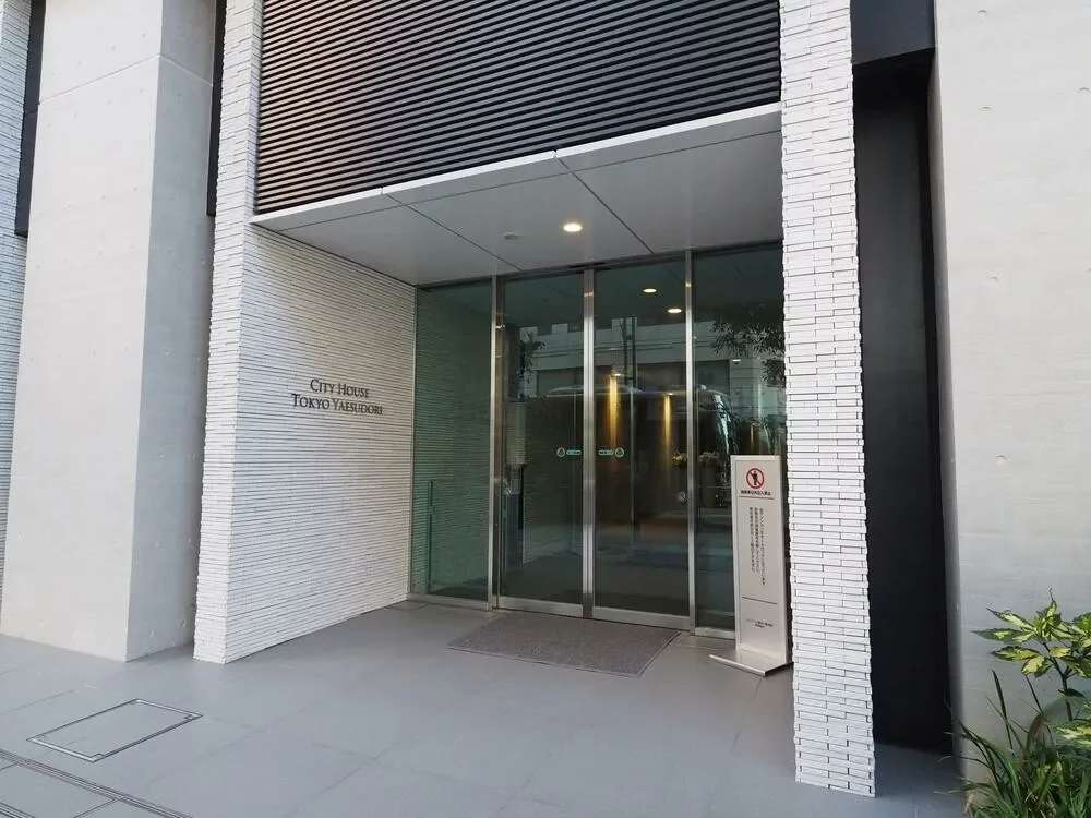 シティハウス東京八重洲通り エントランス