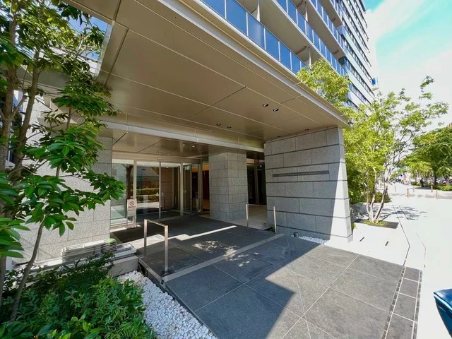 プレミストタワー大阪上本町 エントランス