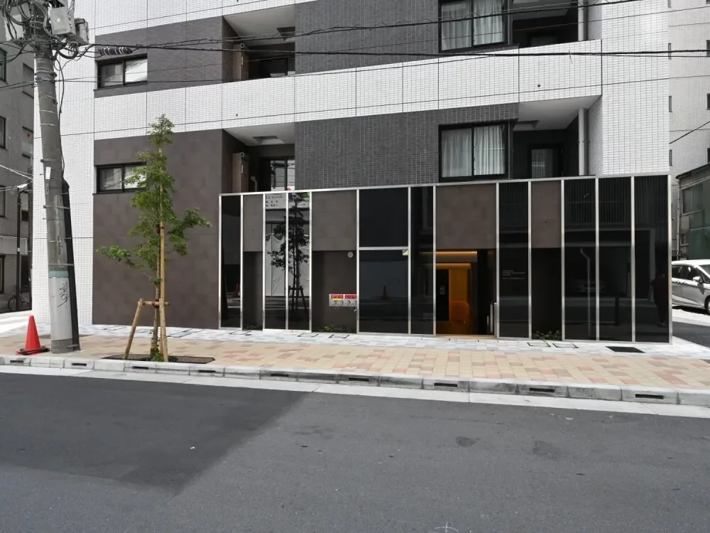 リビオレゾン千代田岩本町ルジェンテ アプローチ