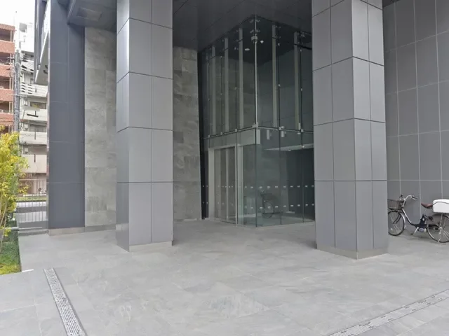 ジオタワー南森町 エントランス