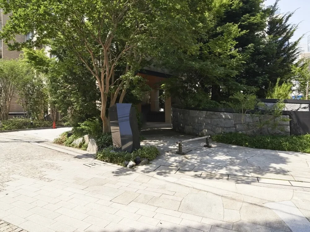 オパス有栖川テラスアンドレジデンス アプローチ