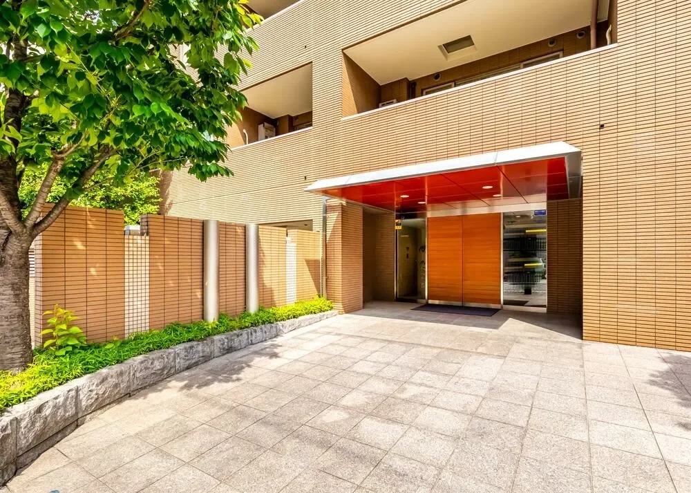 ライオンズガーデン四谷津の守坂 エントランス