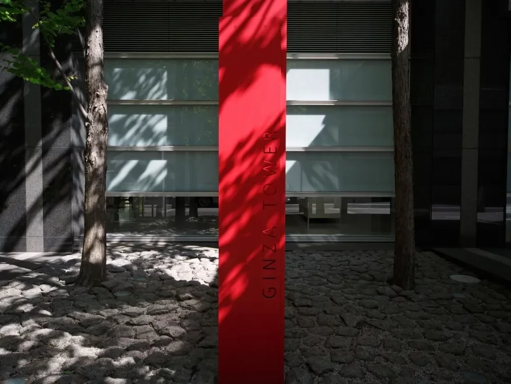 銀座タワー レリーフ