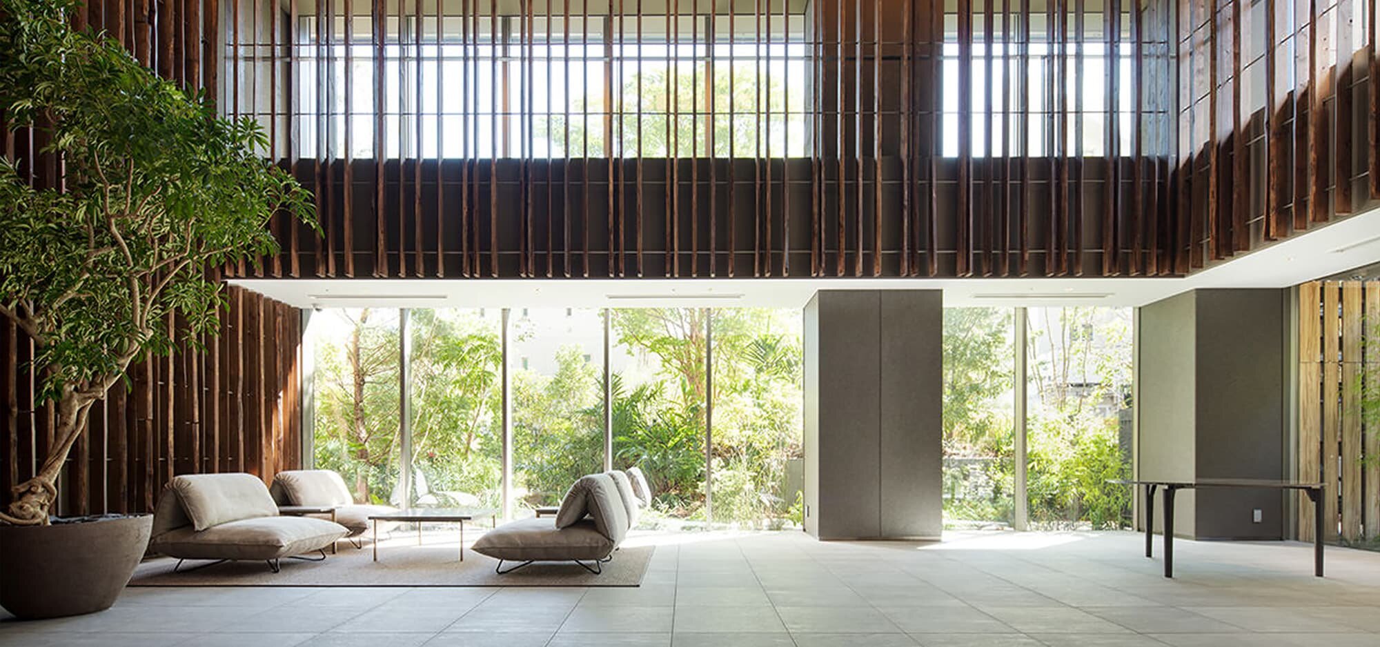 共有エントランス｜フォレストゲート代官山レジデンス