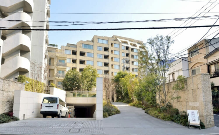 ミッドガーデン赤坂氷川