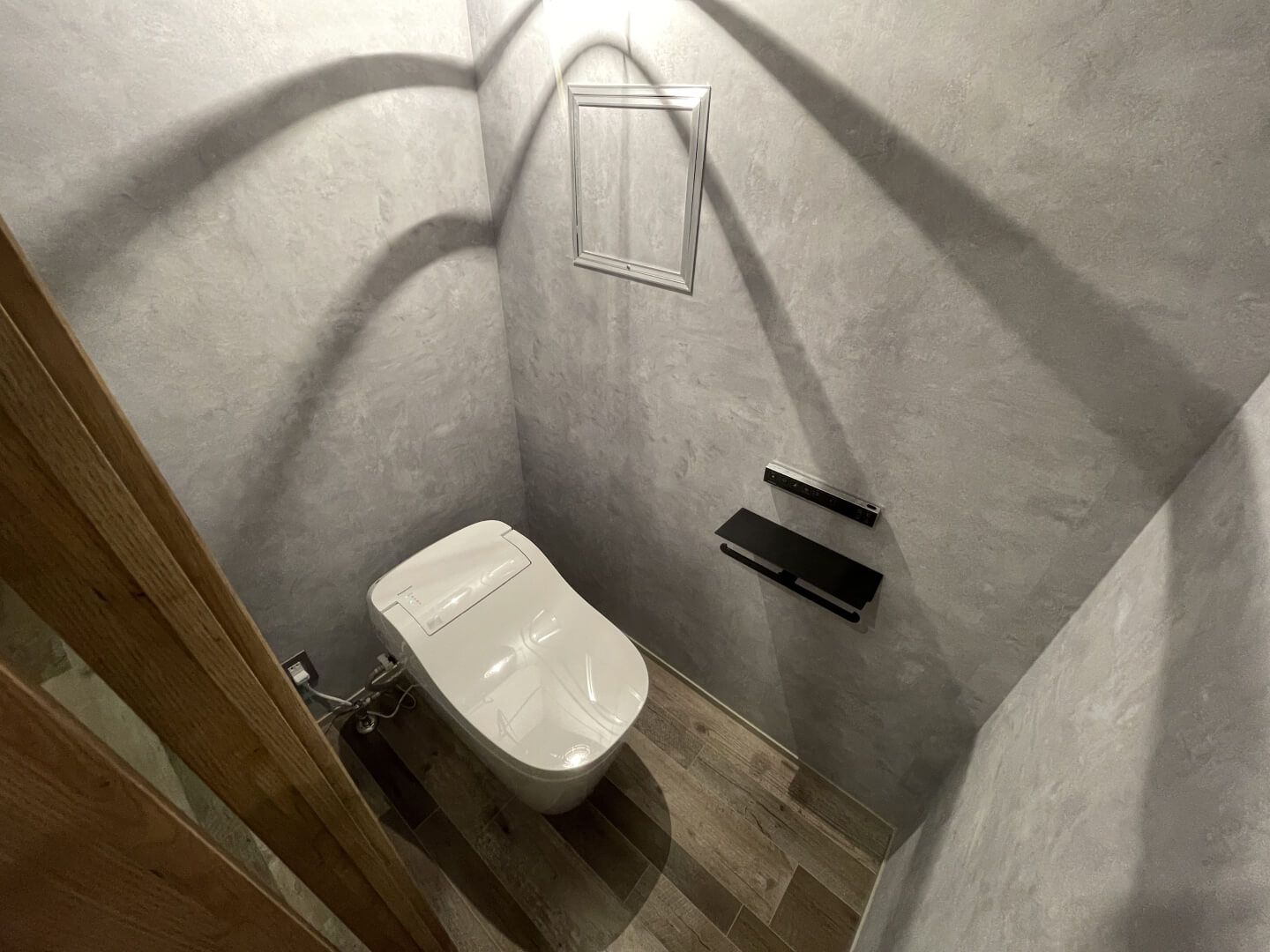 コンクリートをインテリアにしたクールなお住まい