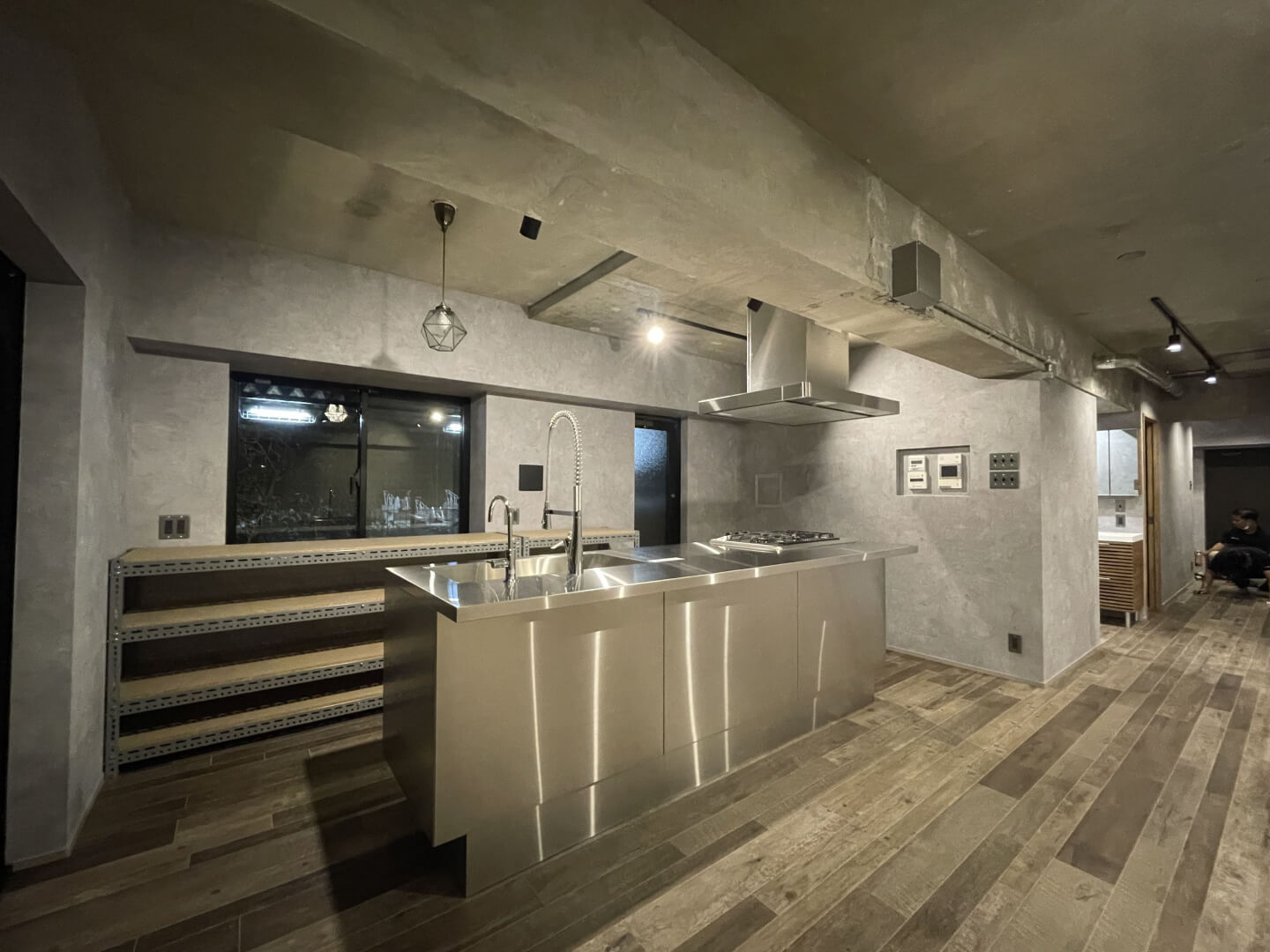 コンクリートをインテリアにしたクールなお住まい