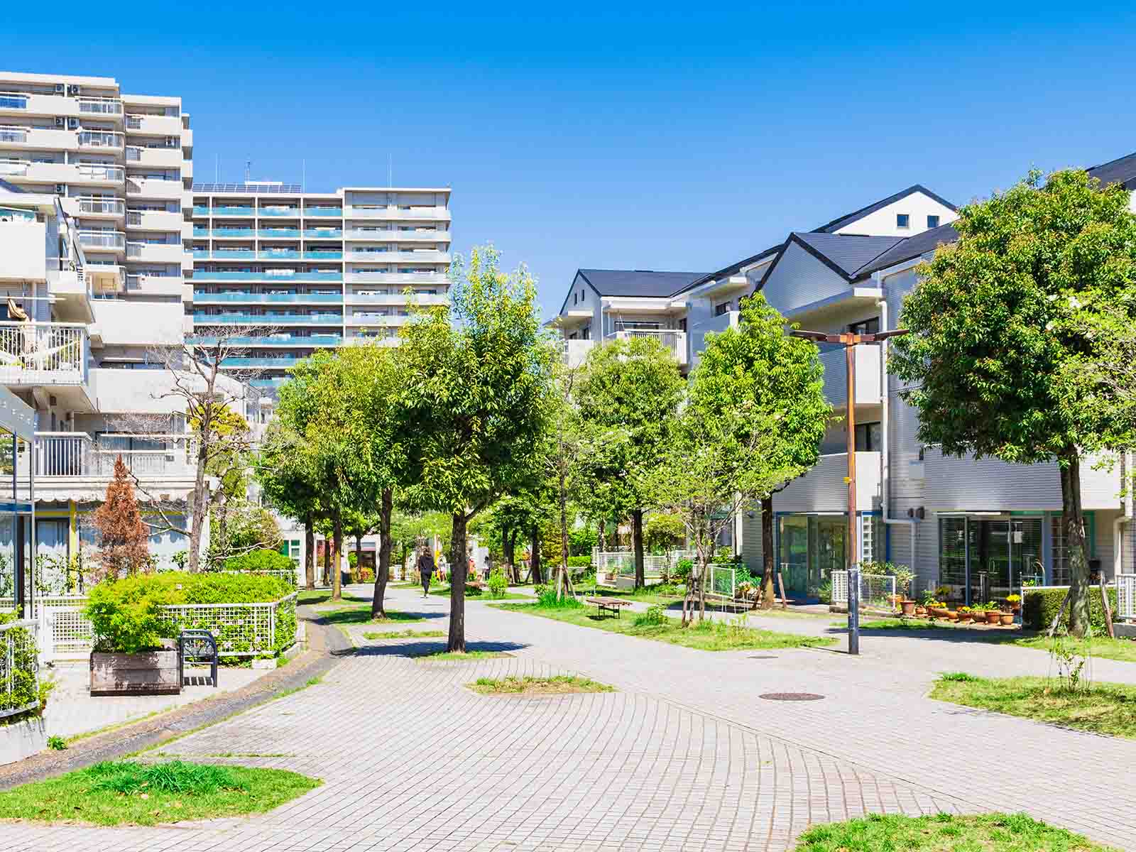 第一種中高層住居専用地域は利便性が高い？住むメリット・デメリットや注意点を解説