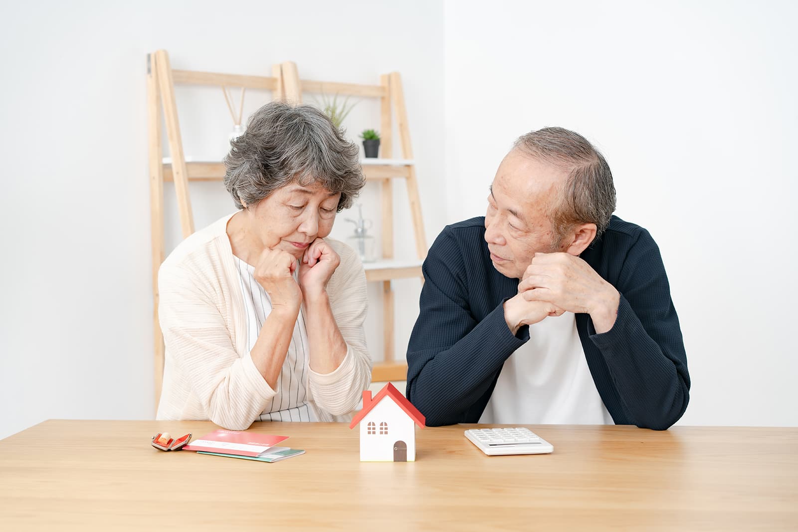 持ち家がある夫婦に必要な老後資金はいくら？貯め方や家の活用方法も解説