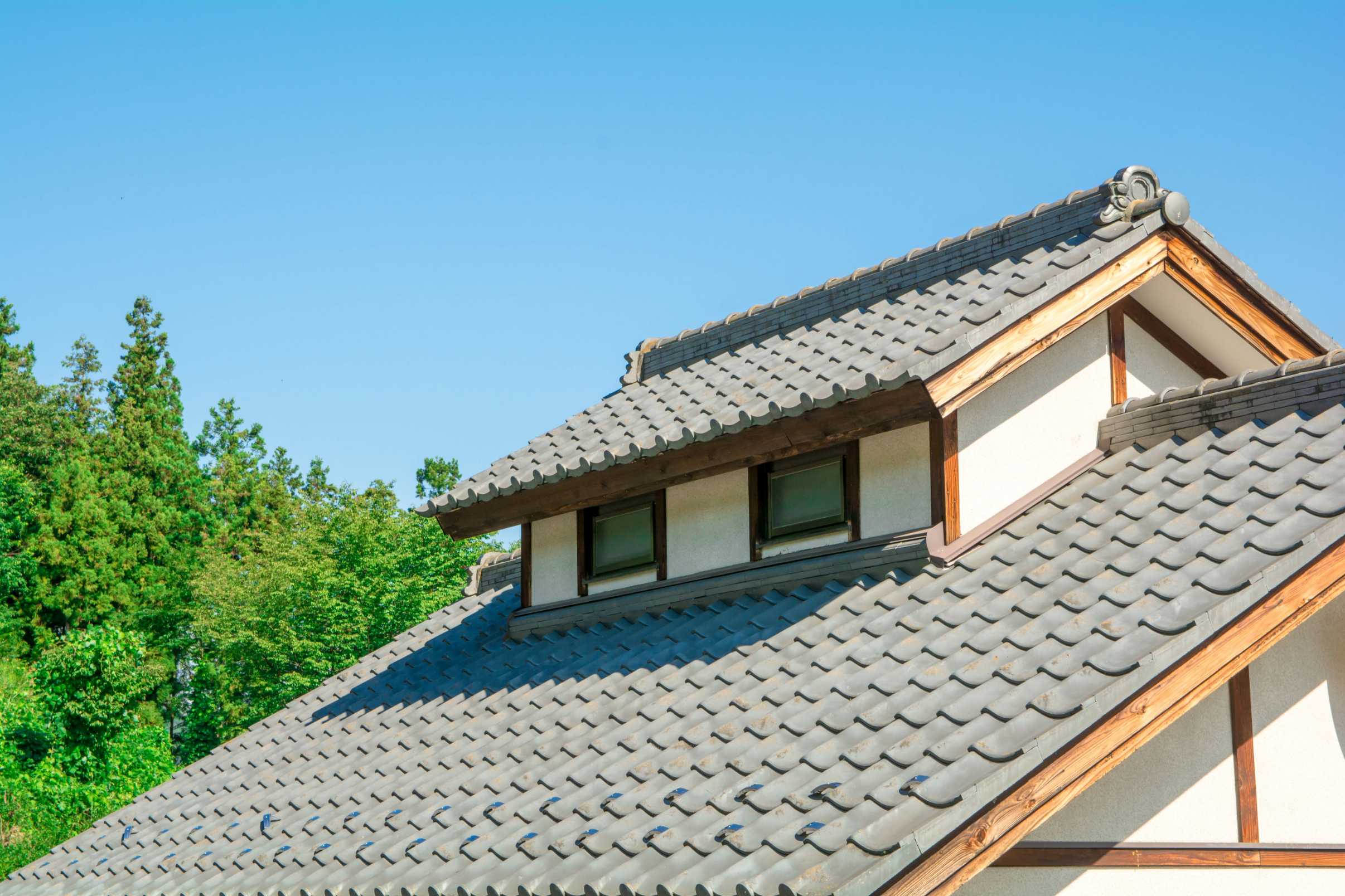 屋根瓦の種類とは？素材や形状を比較して選び方を解説