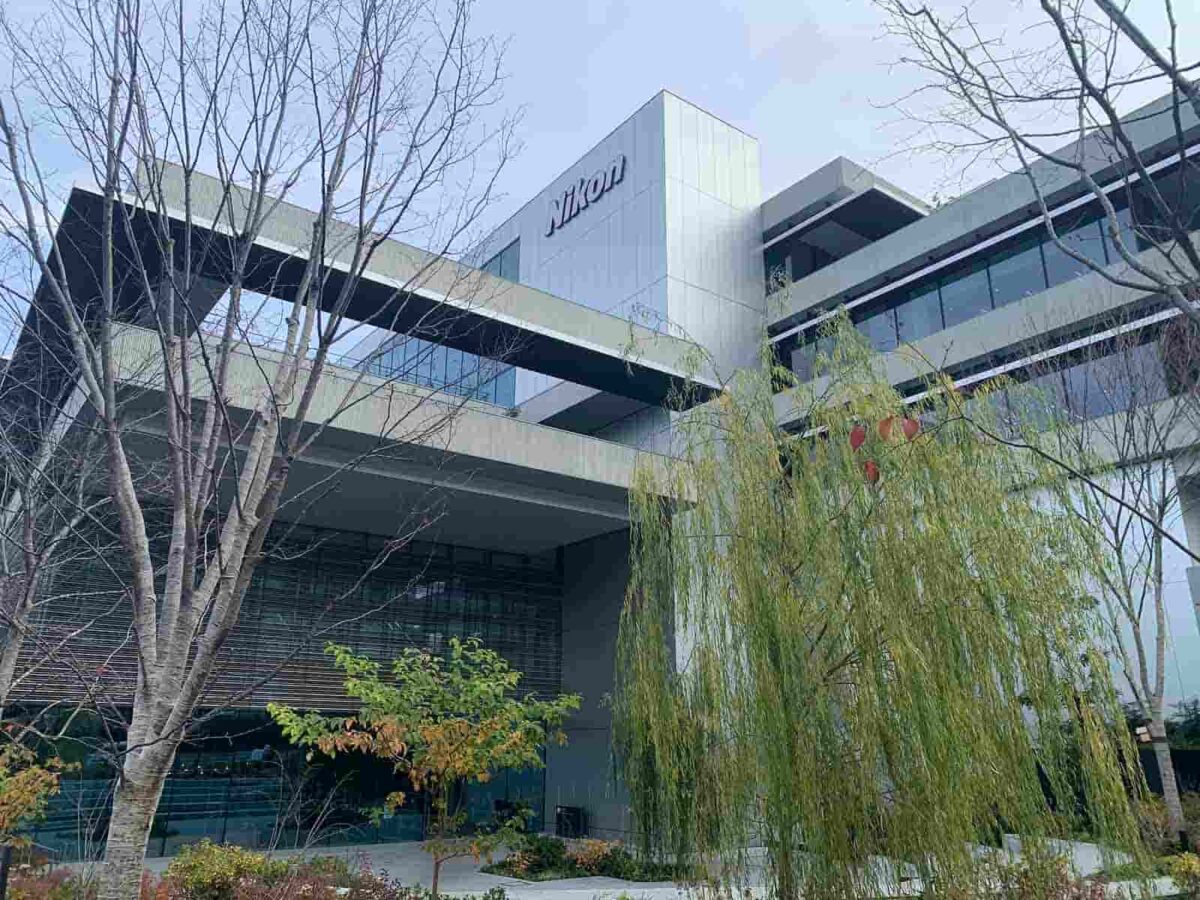 ニコン