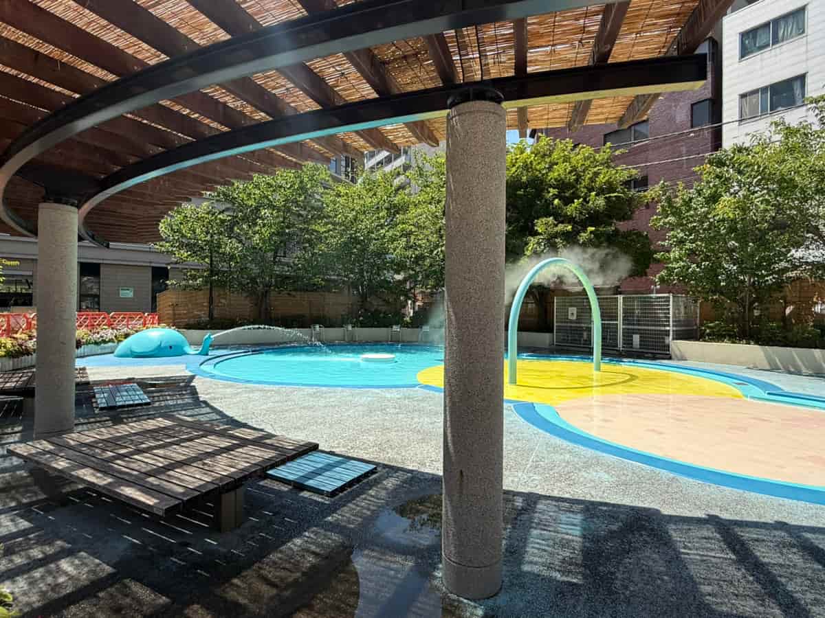 じゃぶじゃぶ池