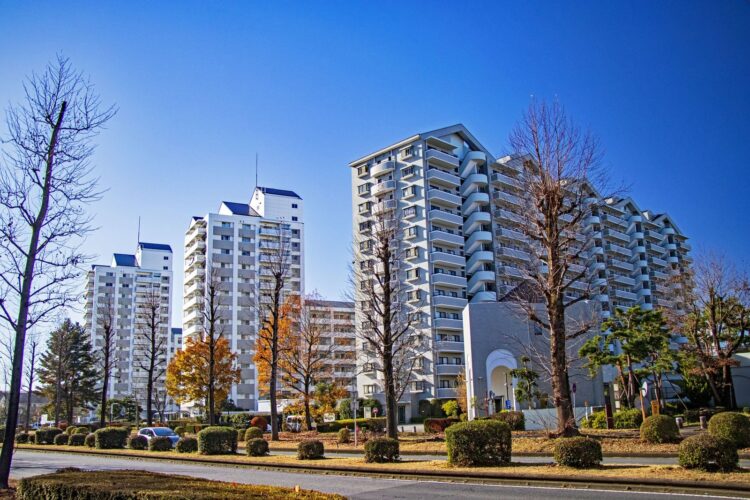 取引事例比較法とは？収益還元法とはどう違う？標準化補正についても解説