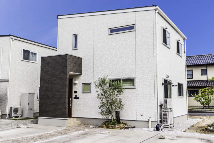 不動産売却後の固定資産税の日割り計算方法は？消費税はかかる？起算日をもとにした計算例を紹介