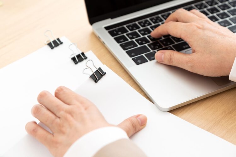 不動産売却後の確定申告に必要な書類は？ やり方・控除特例もわかりやすく解説