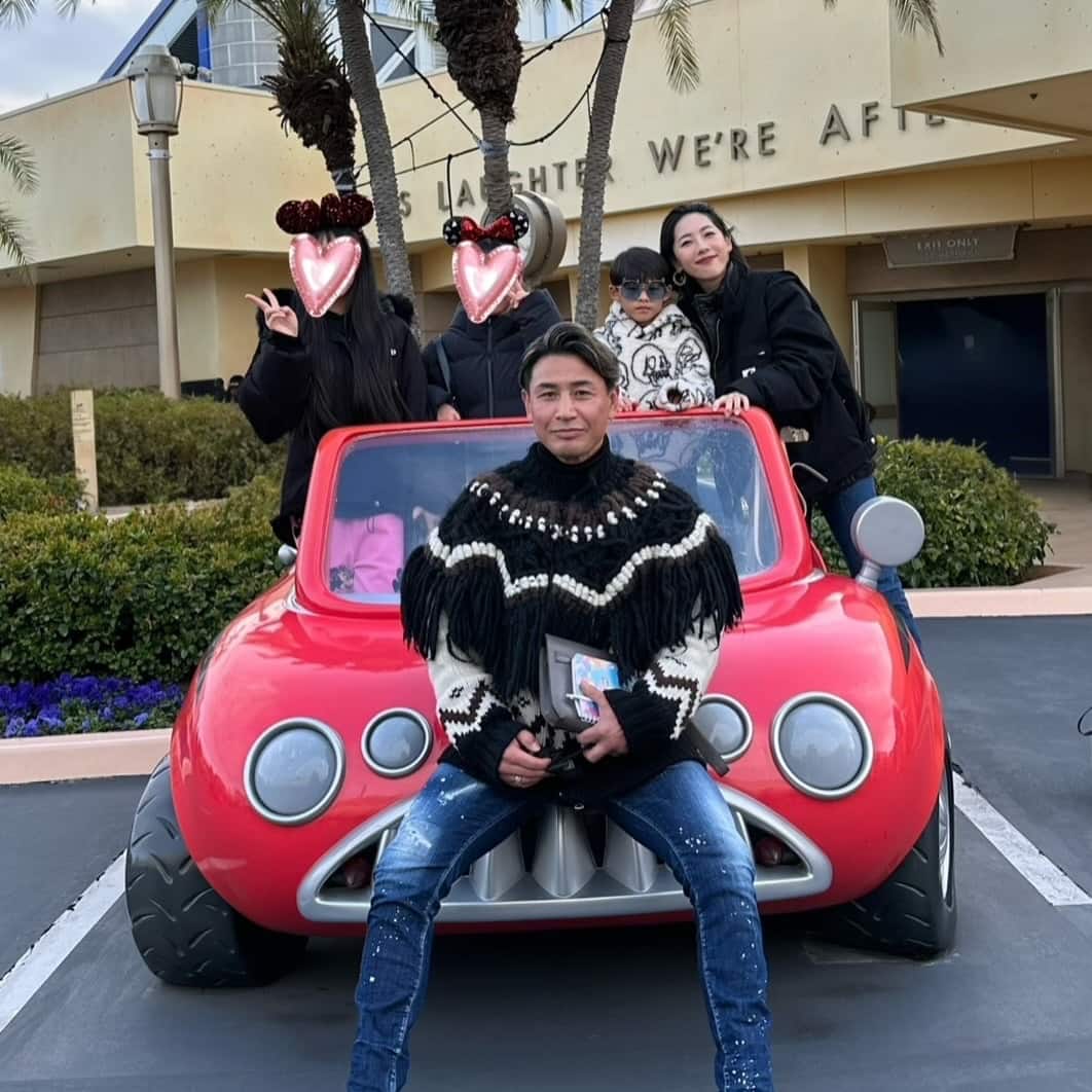 妻・心さんのお誕生日,家族でお出かけ（写真：魔裟斗さんInstagramより）